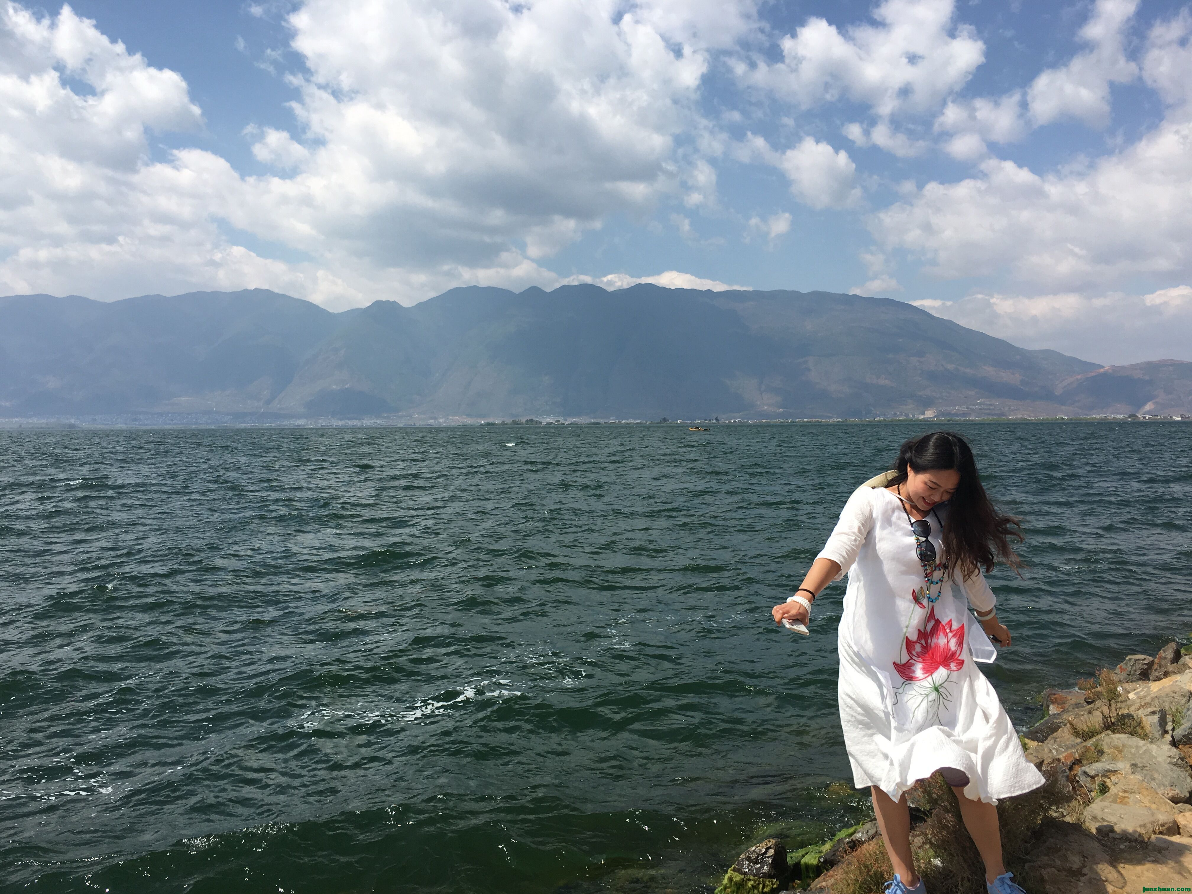 海边嬉戏.1jpg.jpg